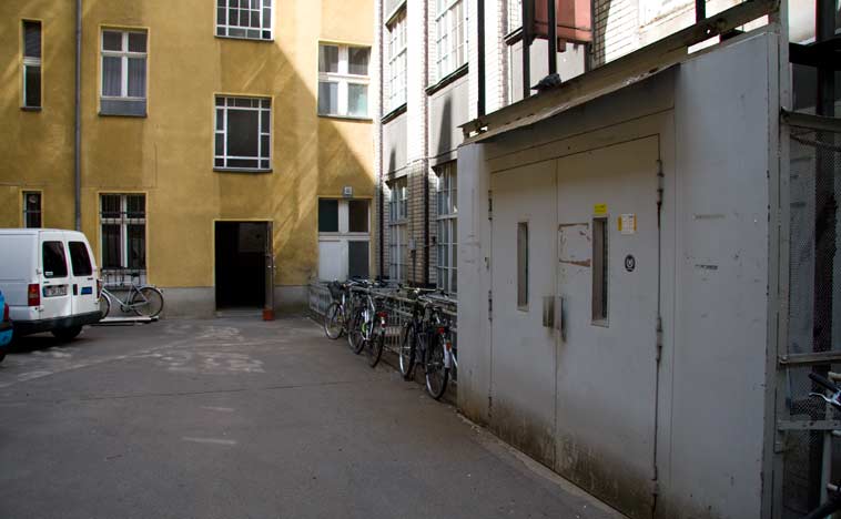 Studio 70 is located in an old factory building on a Neukölln backyard. Photo: Berlinow